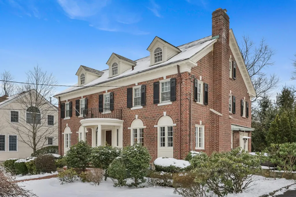 32 Grove Lane Bronxville NY 10708