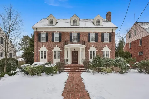 32 Grove Lane Bronxville NY 10708