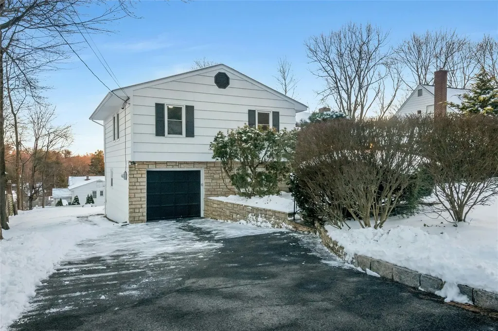 7 Bonnie Briar Road White Plains NY 10607
