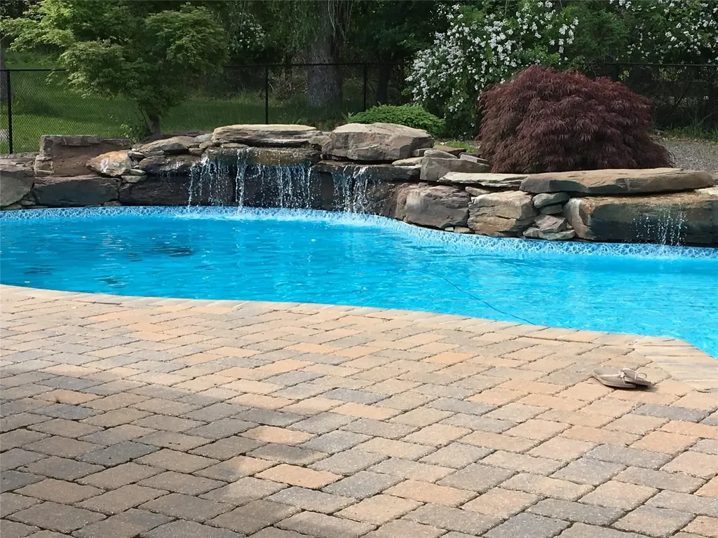 28 Heaton Road Monroe NY 10950