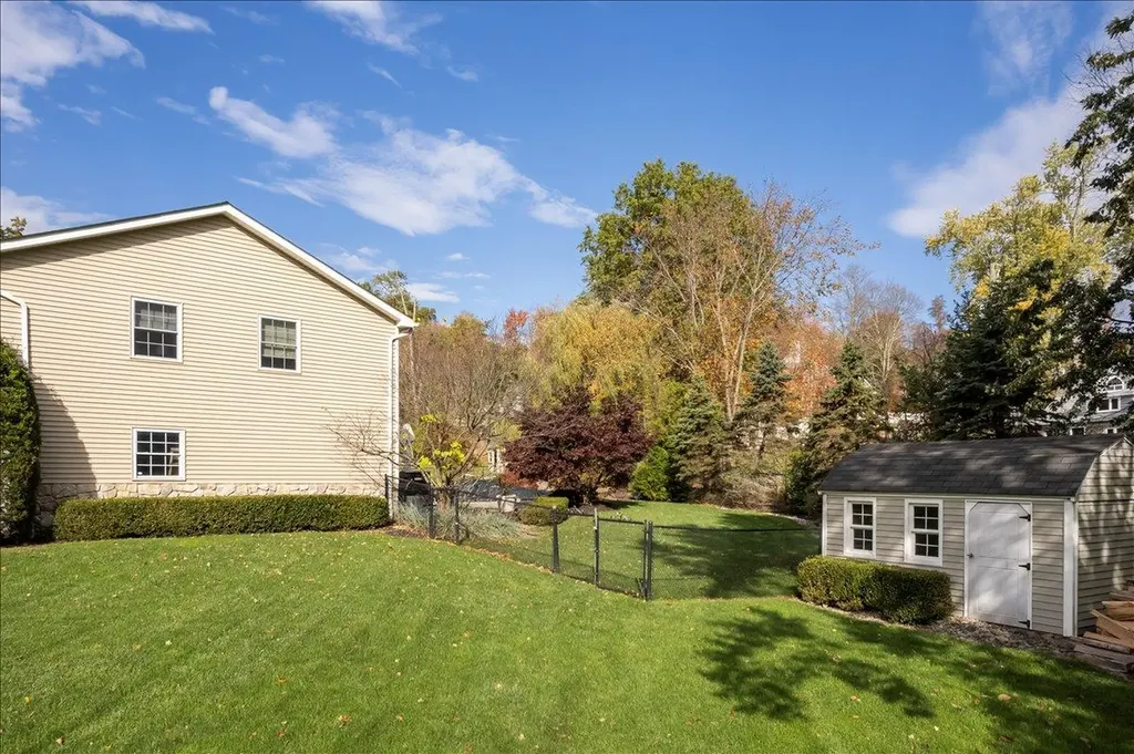 28 Heaton Road Monroe NY 10950
