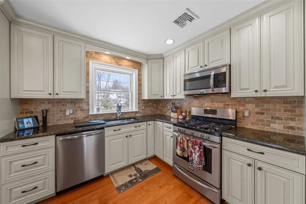 28 Heaton Road Monroe NY 10950
