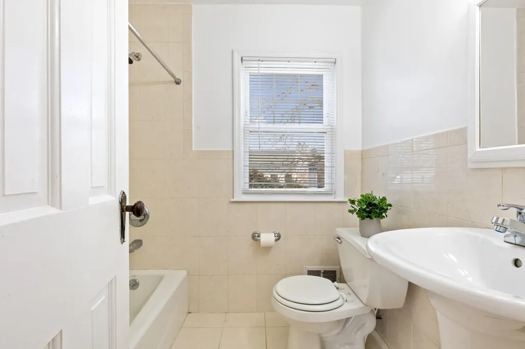 169 Gaylor Road Scarsdale NY 10583