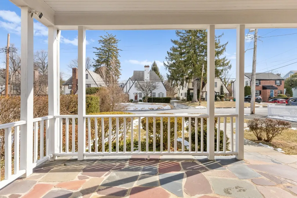 169 Gaylor Road Scarsdale NY 10583
