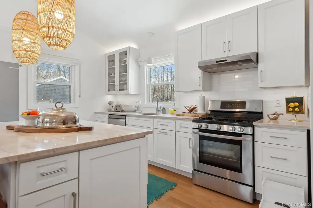 73 Charla Drive Southampton NY 11968