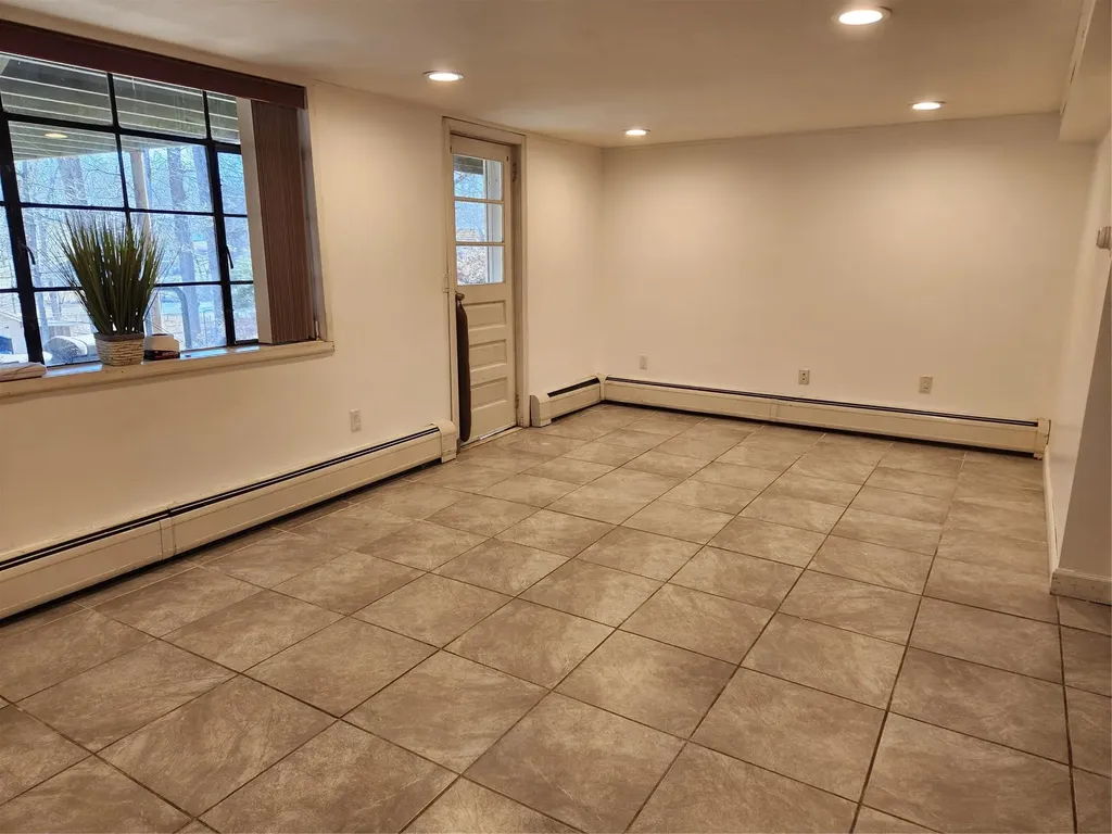 171 Roosevelt Road Hyde Park NY 12538