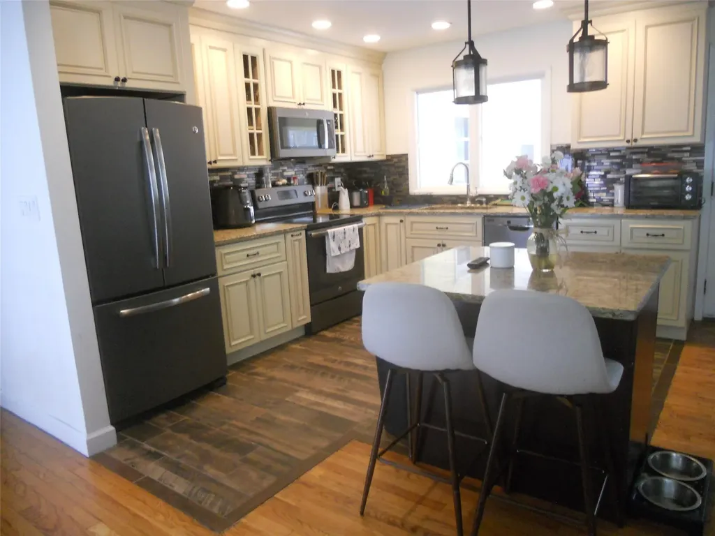 171 Roosevelt Road Hyde Park NY 12538