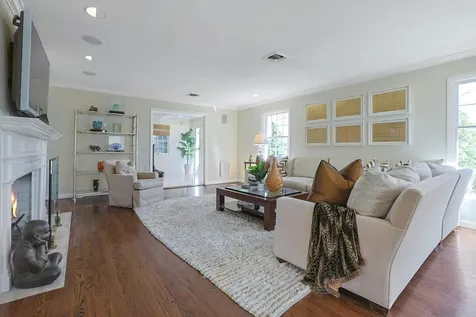 11 Carolyn Place Armonk NY 10504