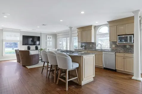 11 Carolyn Place Armonk NY 10504
