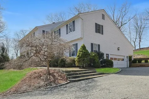 11 Carolyn Place Armonk NY 10504