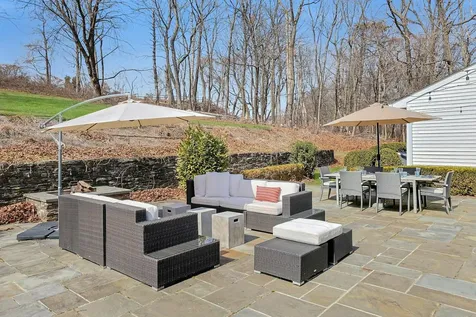 11 Carolyn Place Armonk NY 10504