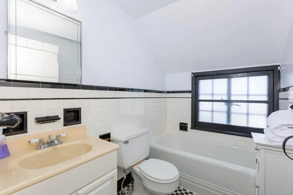 85 George Street Babylon NY 11702