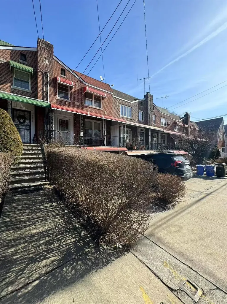 1958 Colden Avenue Bronx NY 10462