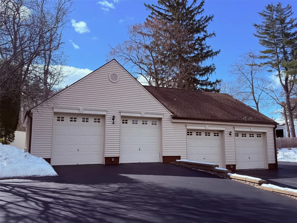 14 Wing Road Poughkeepsie NY 12603
