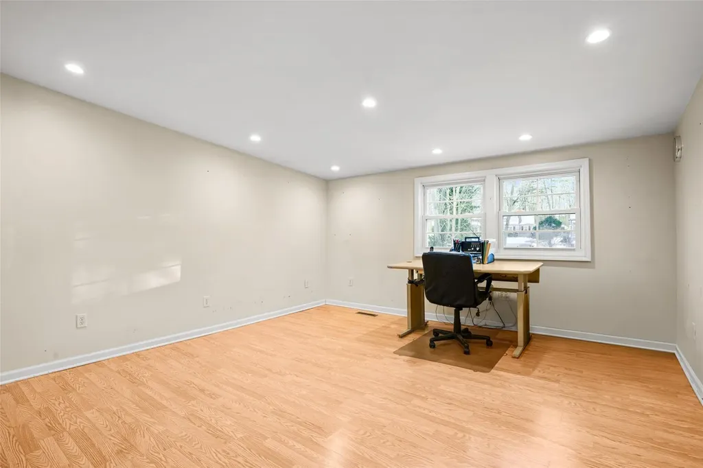 14 Wing Road Poughkeepsie NY 12603