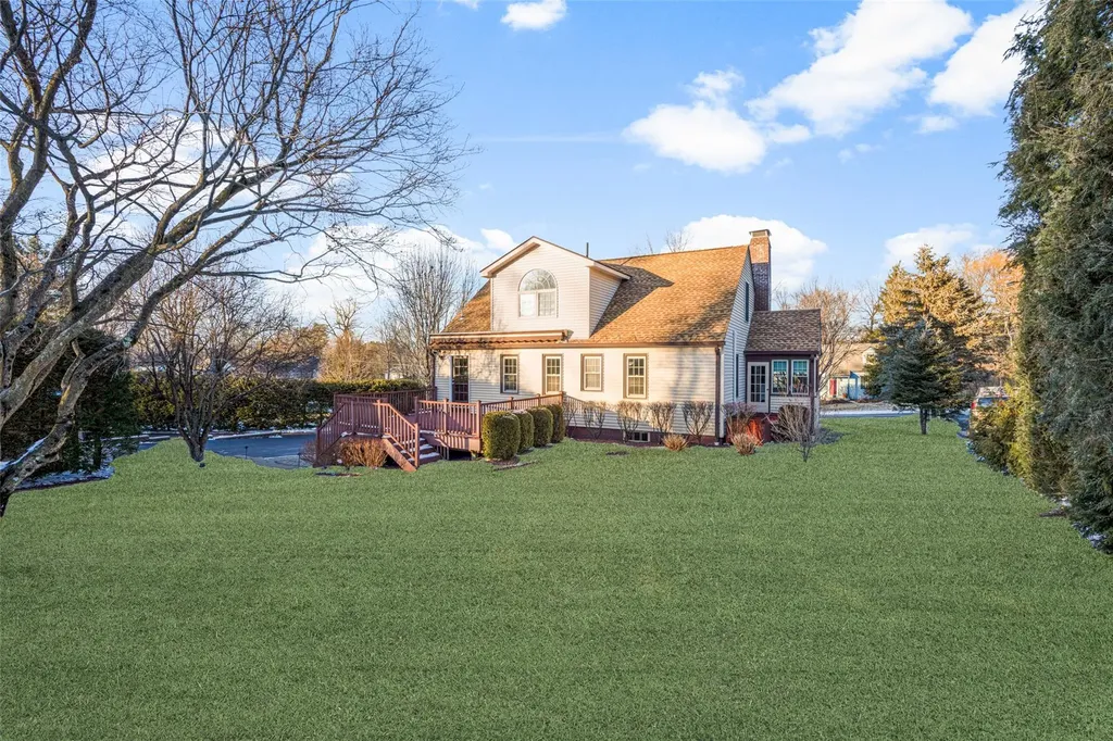 14 Wing Road Poughkeepsie NY 12603