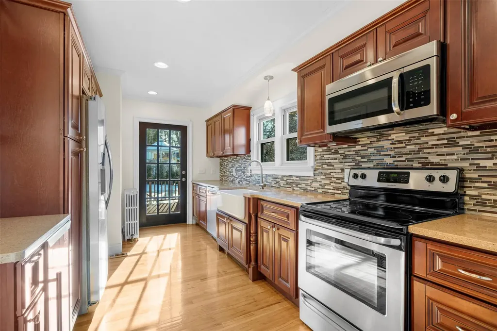 14 Wing Road Poughkeepsie NY 12603