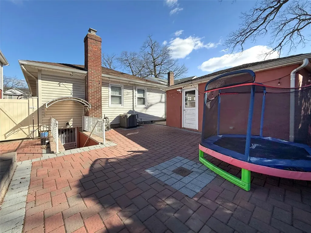 60 Hamilton Avenue Valley Stream NY 11580