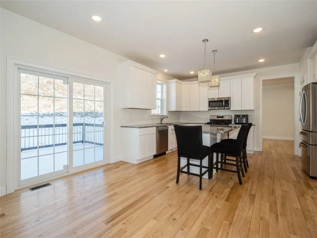 60 Kensington Lane Poughkeepsie NY 12603