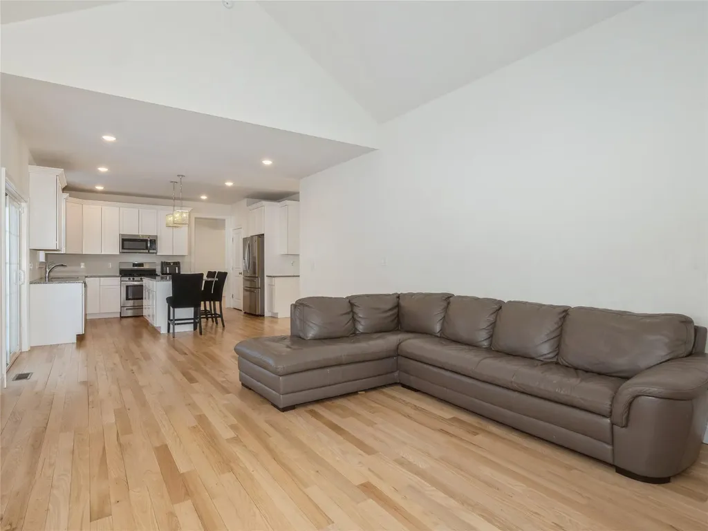 60 Kensington Lane Poughkeepsie NY 12603