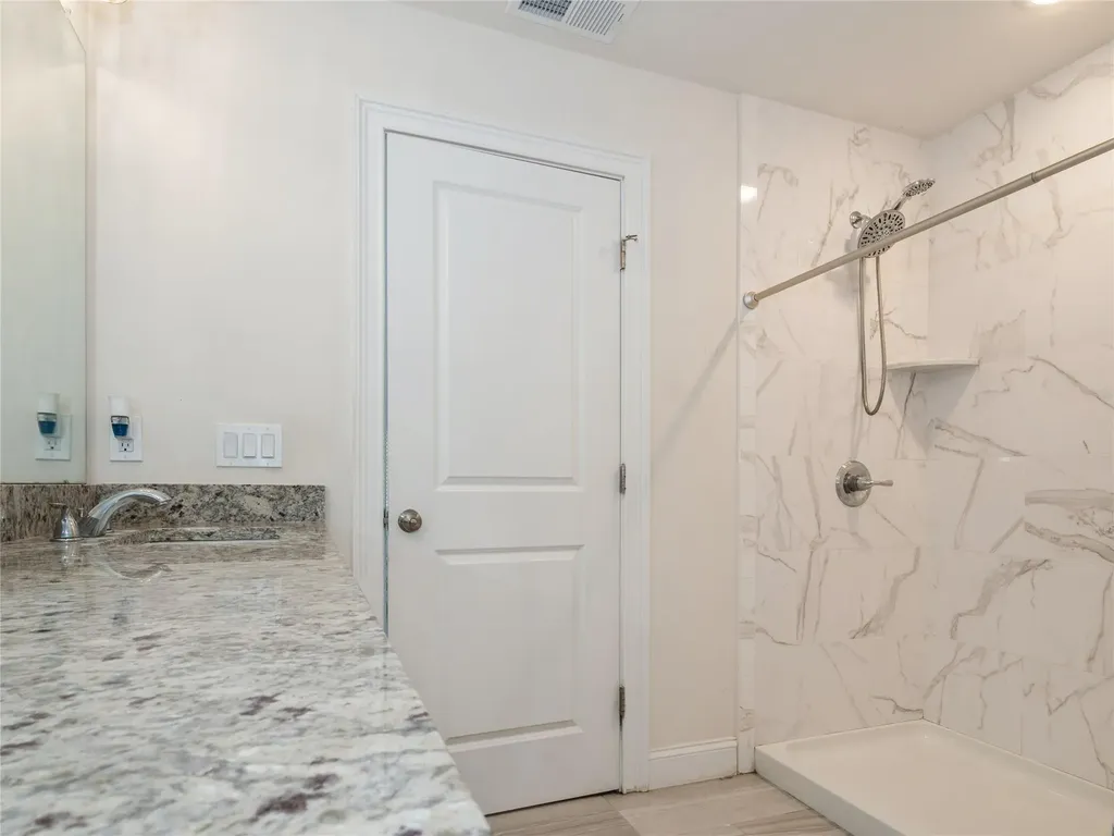 60 Kensington Lane Poughkeepsie NY 12603