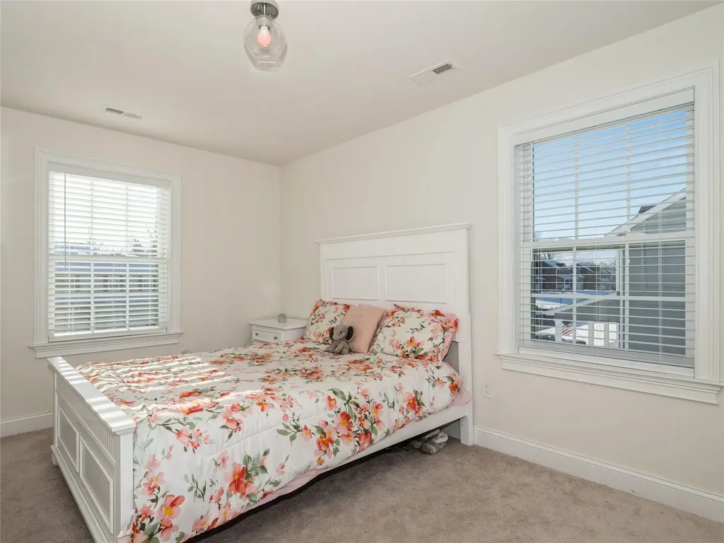 60 Kensington Lane Poughkeepsie NY 12603