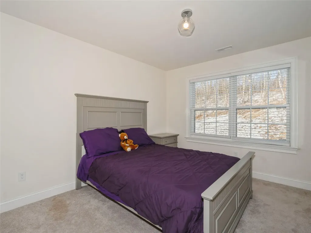 60 Kensington Lane Poughkeepsie NY 12603