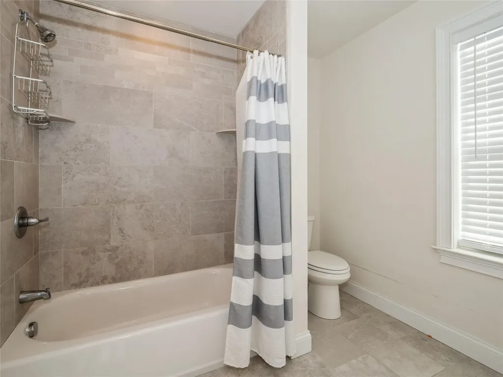 60 Kensington Lane Poughkeepsie NY 12603