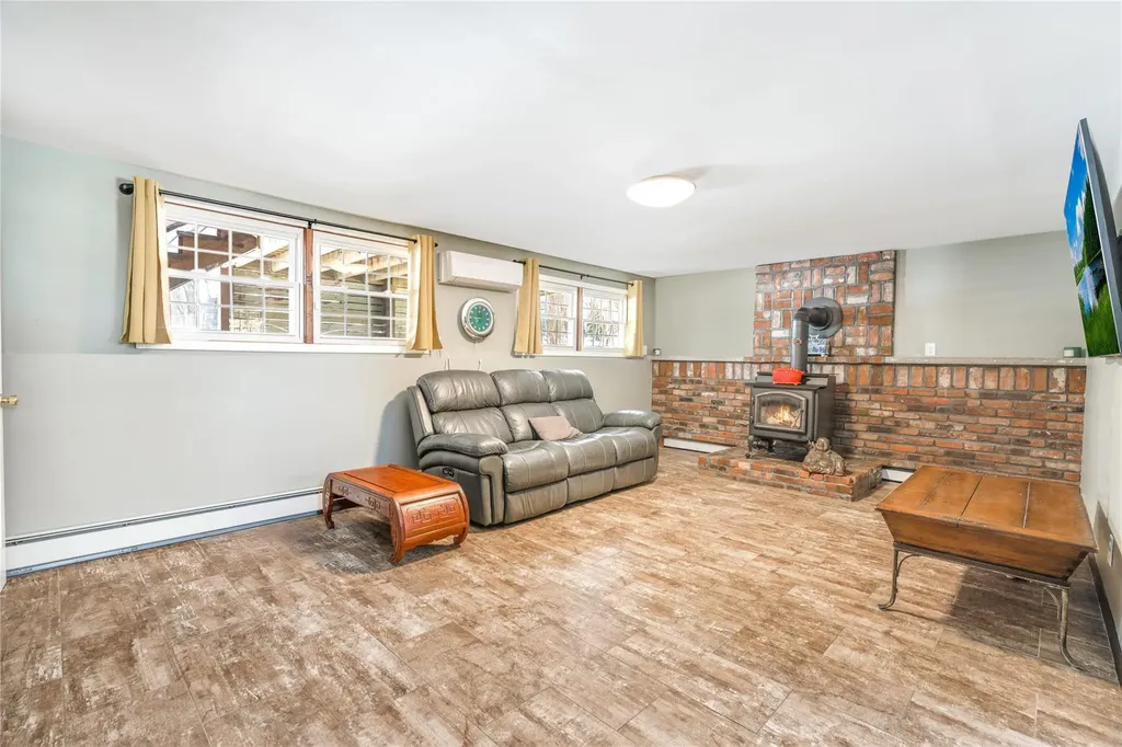 4 Valkill Drive Poughkeepsie NY 12601