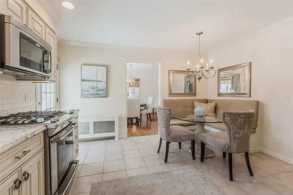 16 Waterview Drive Centerport NY 11721