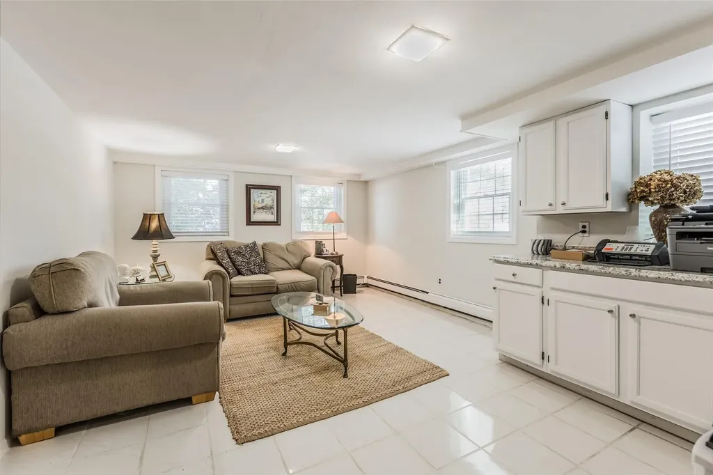 16 Waterview Drive Centerport NY 11721