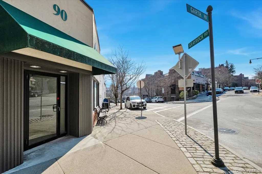 90 Garth Road Scarsdale NY 10583