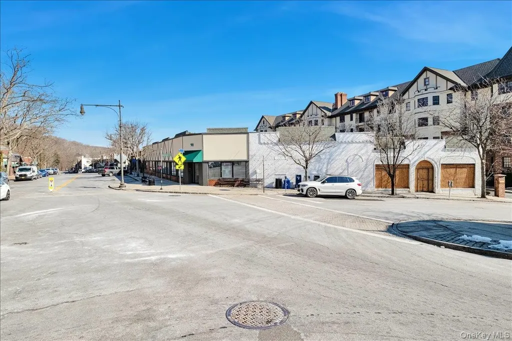 90 Garth Road Scarsdale NY 10583