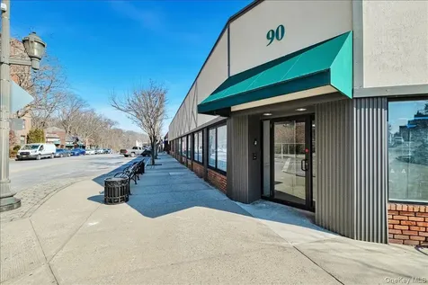 90 Garth Road Scarsdale NY 10583