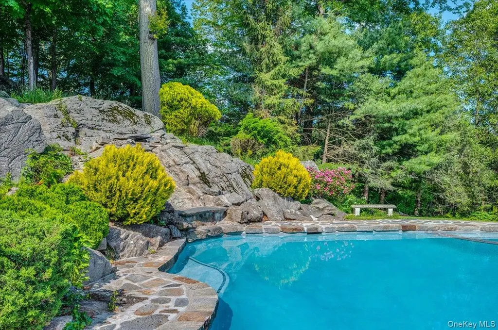 14 Lakeside Drive Rye NY 10580