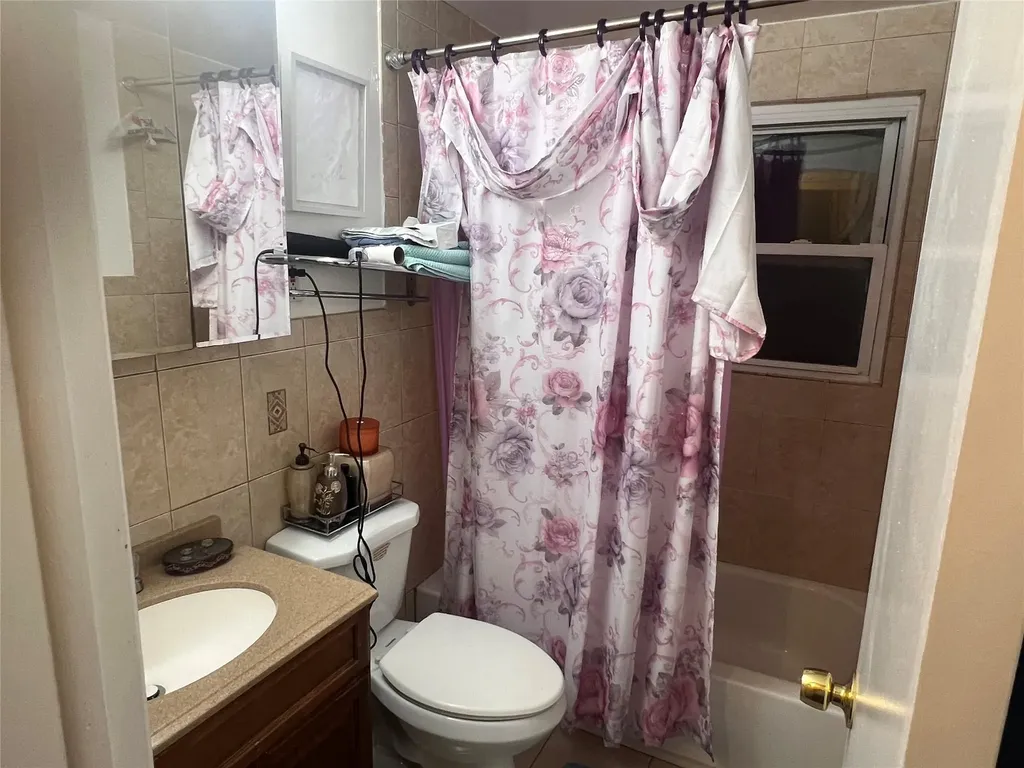 84 Monaco Avenue Elmont NY 11003