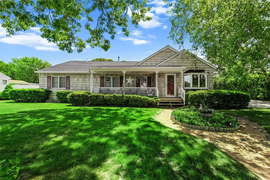 20 Spruce Street Brookhaven NY 11784