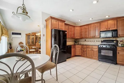 183 W Mary Lane Valley Cottage NY 10989