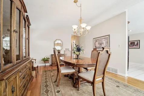 183 W Mary Lane Valley Cottage NY 10989