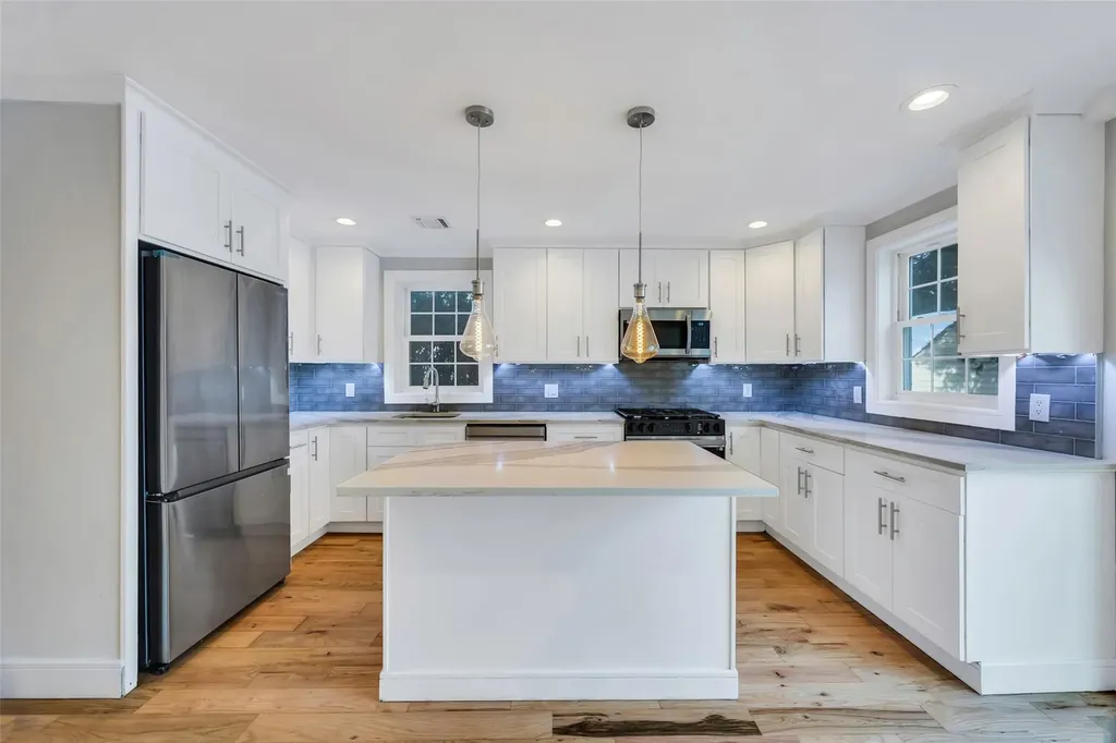 45 Ash Street Lindenhurst NY 11757