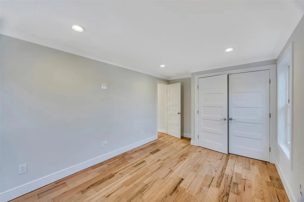 45 Ash Street Lindenhurst NY 11757