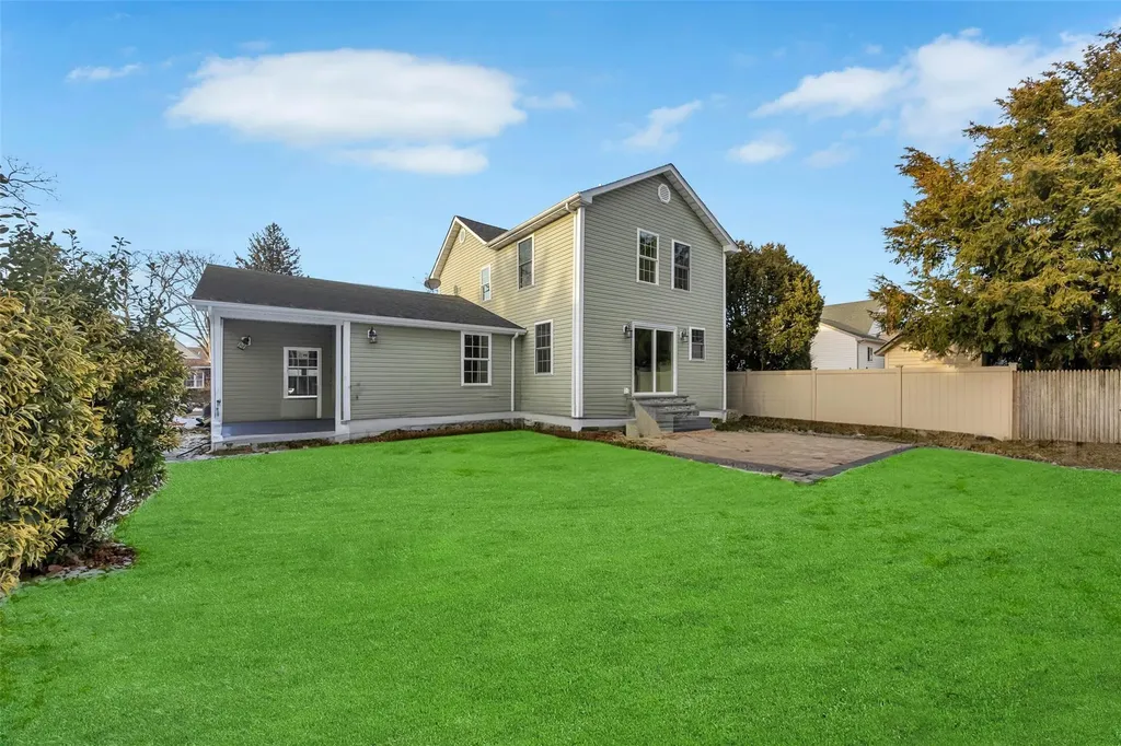 45 Ash Street Lindenhurst NY 11757