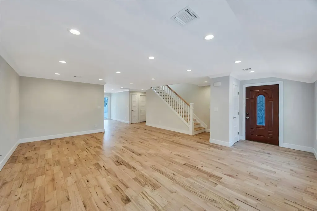 45 Ash Street Lindenhurst NY 11757