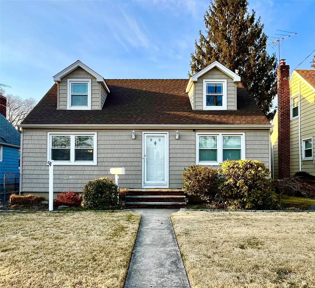 23 Broadway New Hyde Park NY 11040