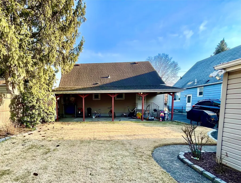 23 Broadway New Hyde Park NY 11040