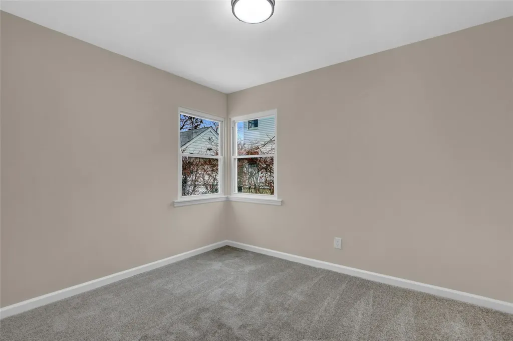 1226 Dutch Broadway Valley Stream NY 11580