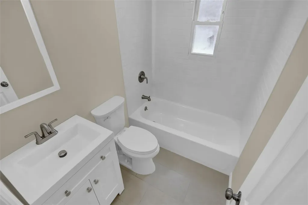 1226 Dutch Broadway Valley Stream NY 11580