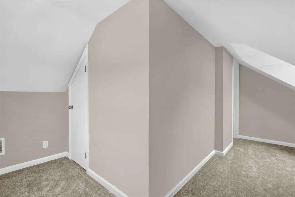 1226 Dutch Broadway Valley Stream NY 11580