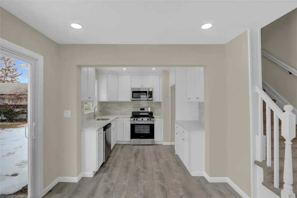 1226 Dutch Broadway Valley Stream NY 11580