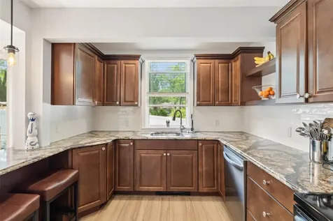 44 Tuscarora Drive Centerport NY 11721